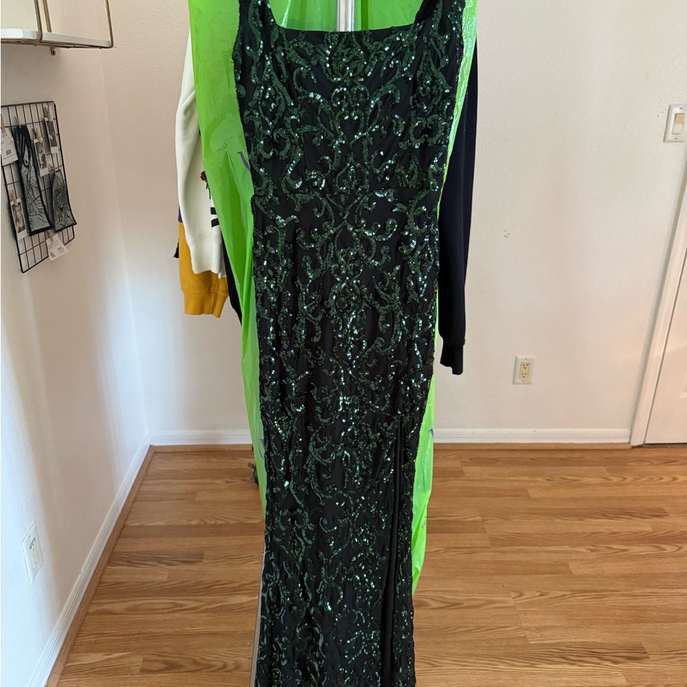 Windsor Black and Green Sequin Prom Dress
